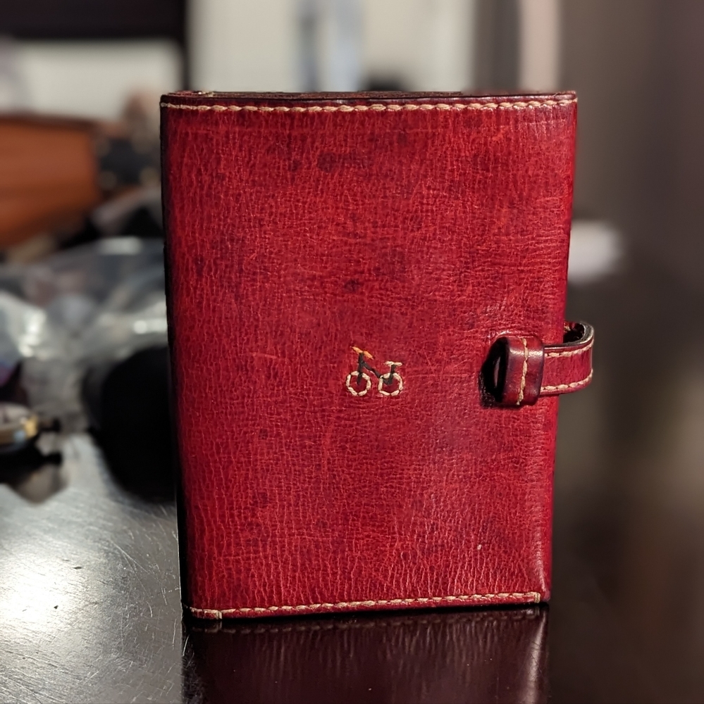 Henry Cuir red leather wallet